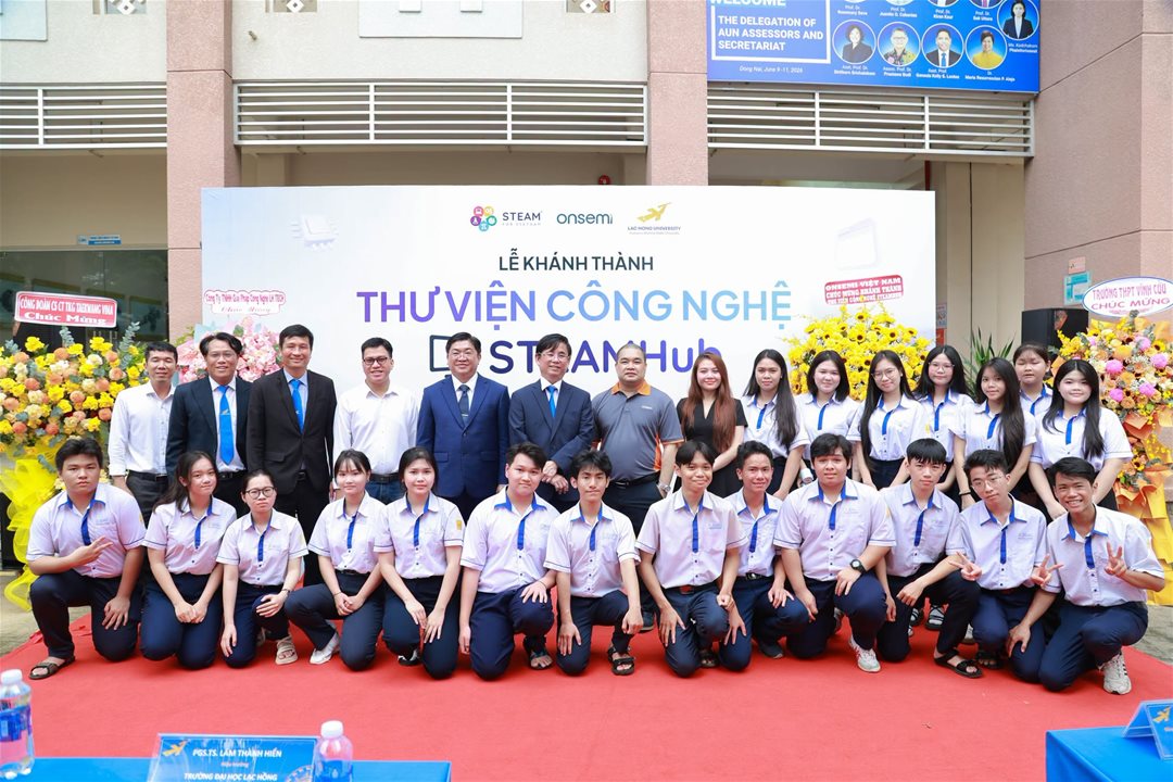 The STEAMHub Technology Library provides a learning and hands-on environment for students to explore science and technology in Dong Nai